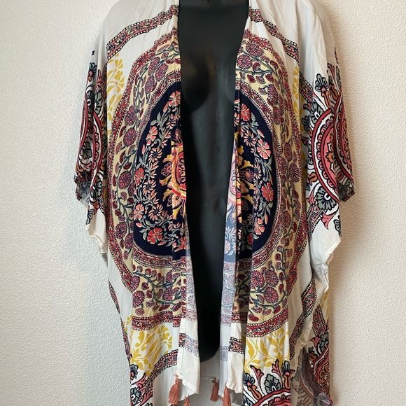 Tops - Super cute like new bohemian style wrap!